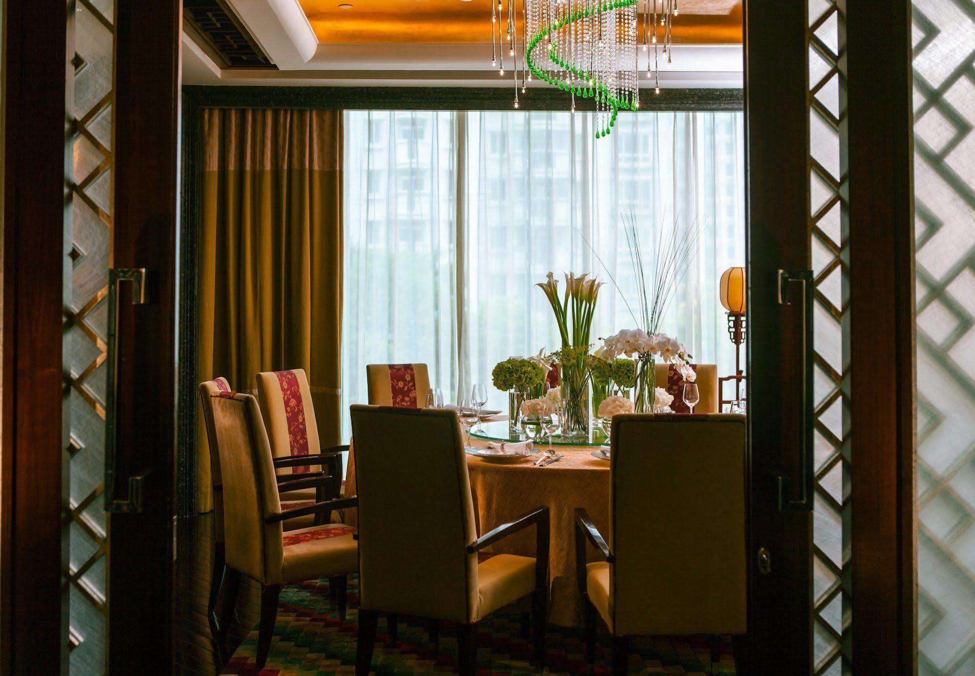 Renaissance Shanghai Pudong Hotel Ngoại thất bức ảnh